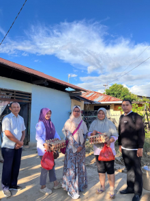 FKG–RSGM Universitas Andalas Salurkan Bantuan untuk Tenaga Kependidikan yang Terdampak Bencana Hidrometeorologi
