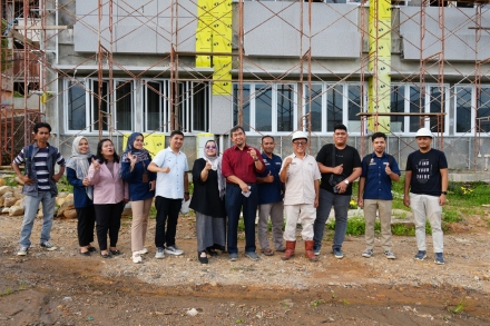 Dekan FKG Unand Tinjau Pembangunan Gedung Baru di Kampus UNAND Limau Manis