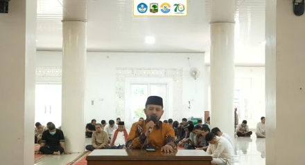 Sivitas Akademika FKG Universitas Andalas Ikuti Kajian 1 Muharram 1448 H di Masjid Nurul Ilmi