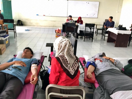 BEM KM FKG Unand Melaksanakan Donor Darah