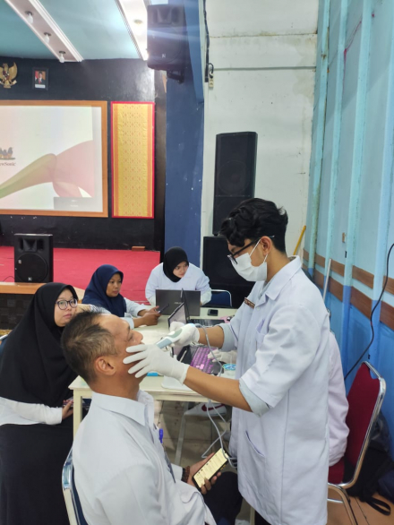 Pelaksanaan Pengambilan Data Penelitian Menggunakan Intra Oral Scanner di RRI Padang Berlangsung Sukses